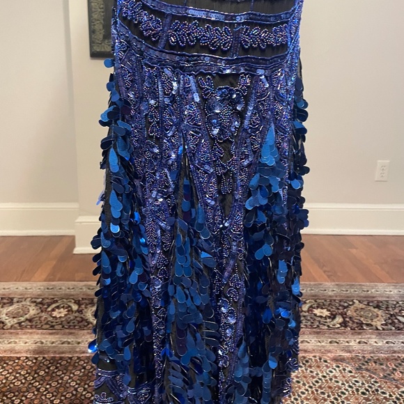 Luxury CAROLINE DESIGNER SILK WITH INTRICATE BEADING GOWN VIDEO IN PHOTOS - Picture 8 of 17